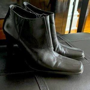 Brazilian made leather boots!